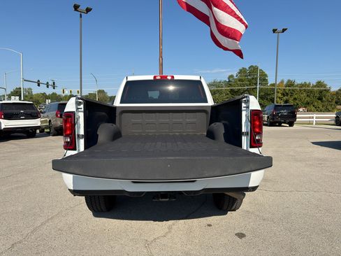 Used 2025 RAM 2500 Big Horn AWD/4WD image 18