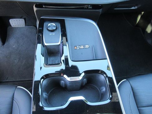 Used 2025 Buick Enclave Sport Touring image 19