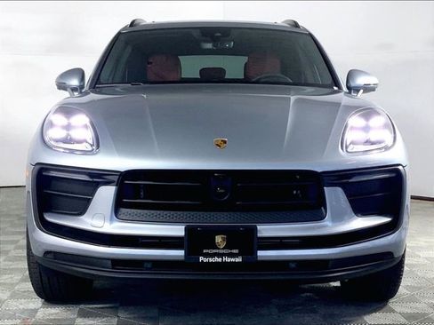 New 2026 Porsche Macan AWD/4WD image 6