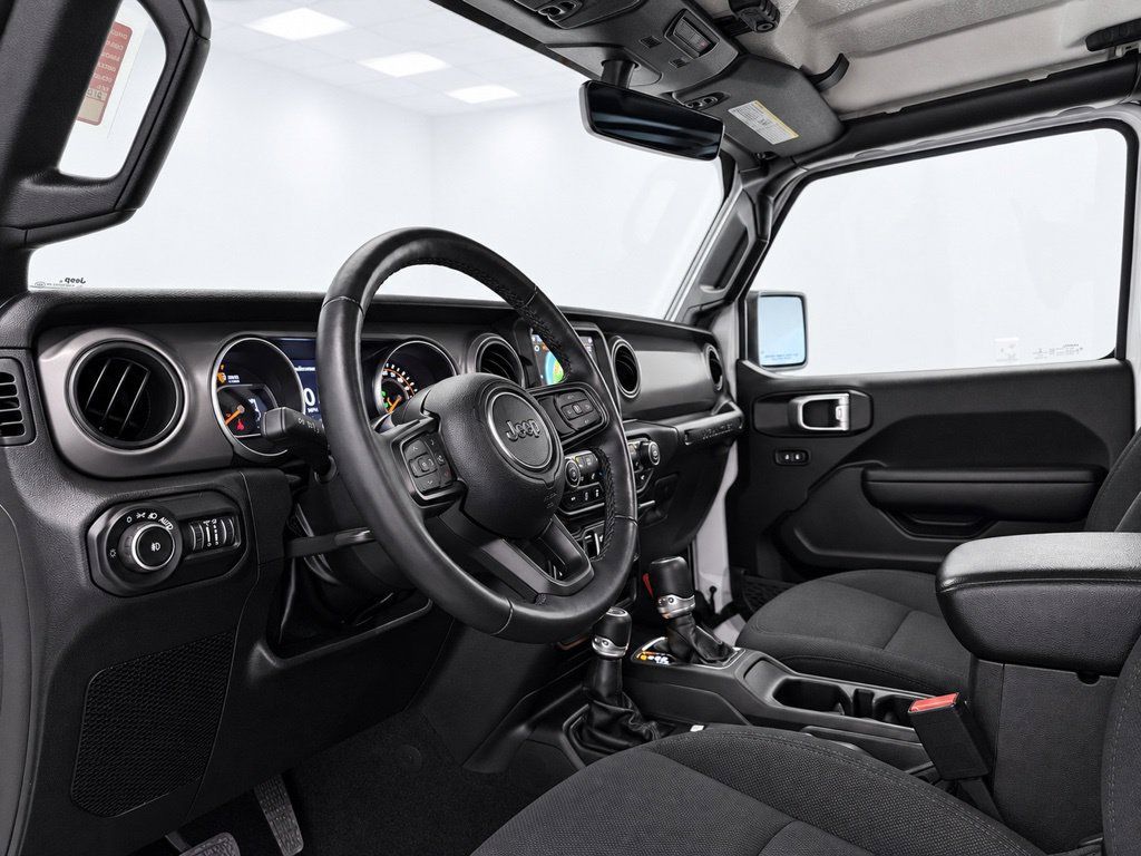 Used 2022 Jeep Wrangler Unlimited Sport AWD/4WD image 21