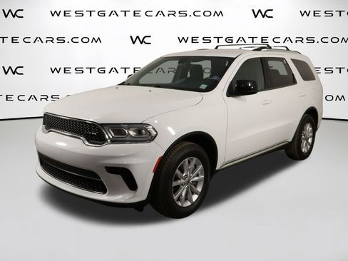 Used 2023 Dodge Durango SXT image 1