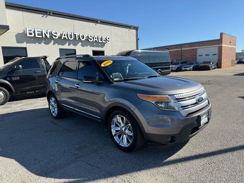 Used 2013 Ford Explorer XLT image 4