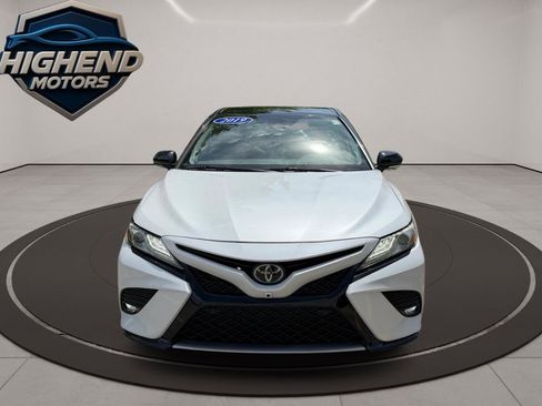 Used 2019 Toyota Camry XSE FWD image 10