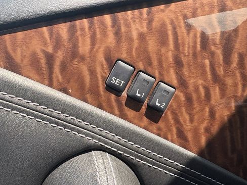 Used 2020 Nissan Armada SL image 11