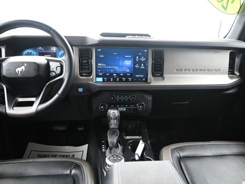 Used 2025 Ford Bronco Outer Banks image 31