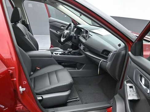 New 2026 Nissan Rogue SV image 32