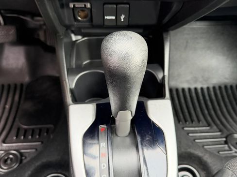Used 2015 Honda Fit EX image 24
