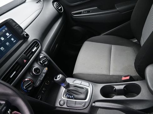 Used 2018 Hyundai Kona SE image 20