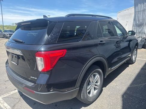 Used 2023 Ford Explorer XLT w/ Equipment Group 202A AWD/4WD image 5