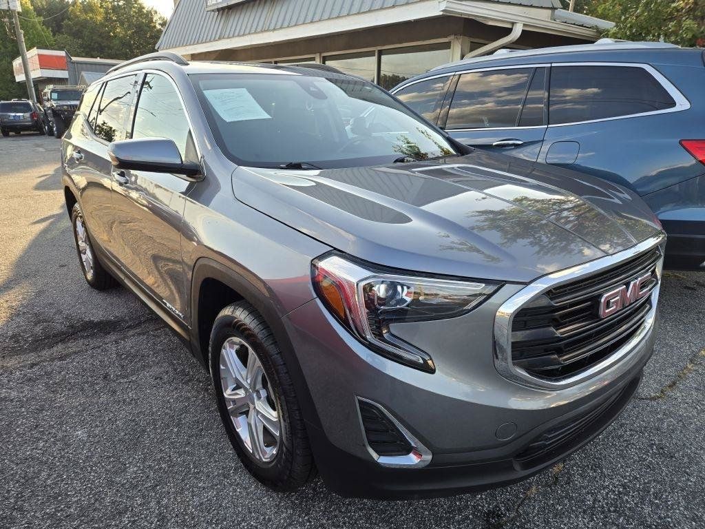 Used 2020 GMC Terrain SLE w/ Driver Convenience Package AWD/4WD image 2