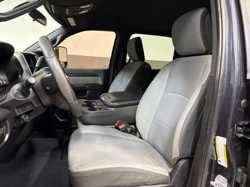 Used 2021 RAM 3500 Big Horn image 15