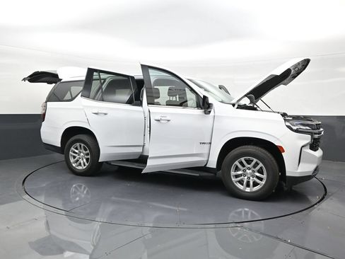 Used 2021 Chevrolet Tahoe LS RWD image 32