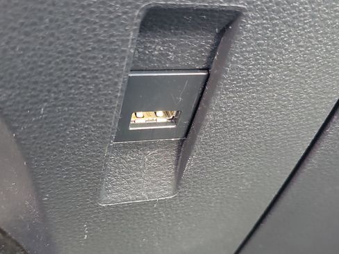 Used 2022 Toyota Corolla LE image 31