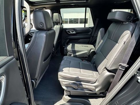 Certified 2022 Chevrolet Tahoe RST w/ Luxury Package AWD/4WD image 19