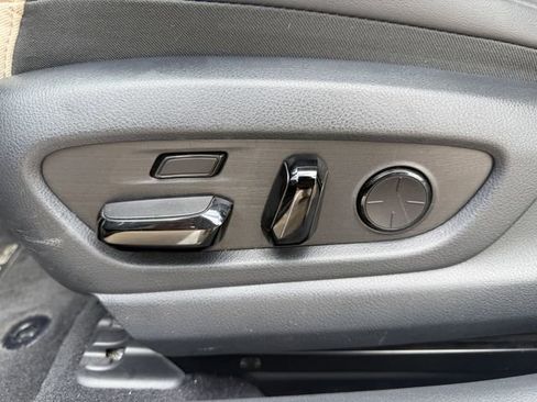 Used 2019 Lexus ES 300h w/ Accessory Package 2 FWD image 28