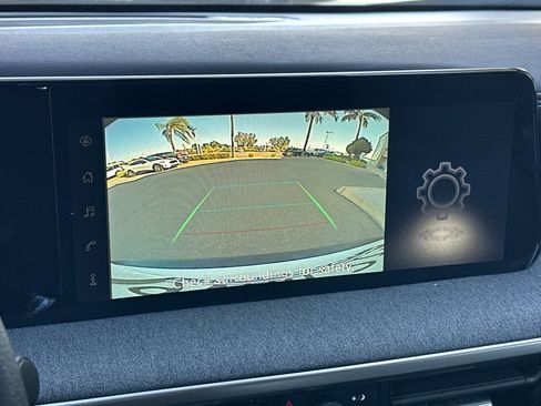 Used 2025 Nissan Kicks SV image 18