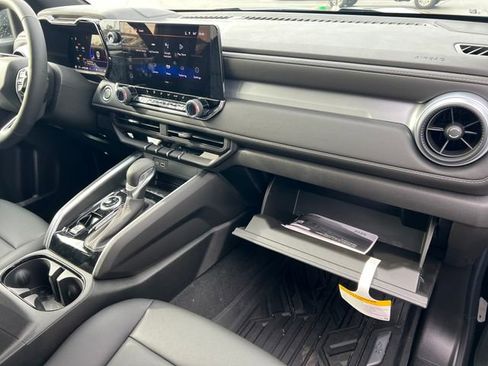 New 2025 Chevrolet Colorado LT w/ LT Convenience Package image 22