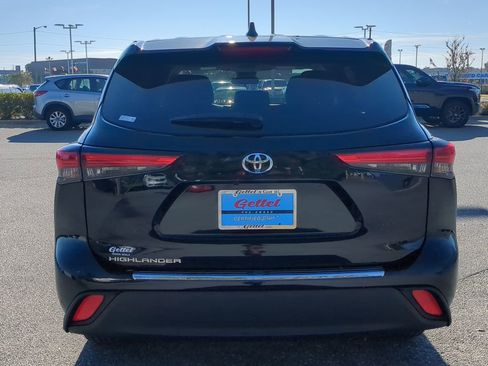 Used 2023 Toyota Highlander L image 14