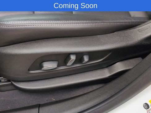 Used 2023 Cadillac XT5 Premium Luxury AWD/4WD image 17