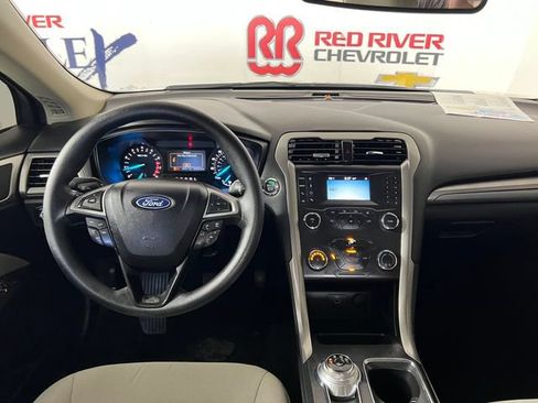 Used 2020 Ford Fusion S FWD image 13