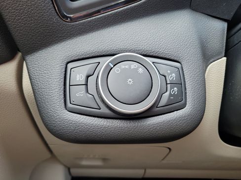 Used 2018 Ford Escape Titanium FWD image 27
