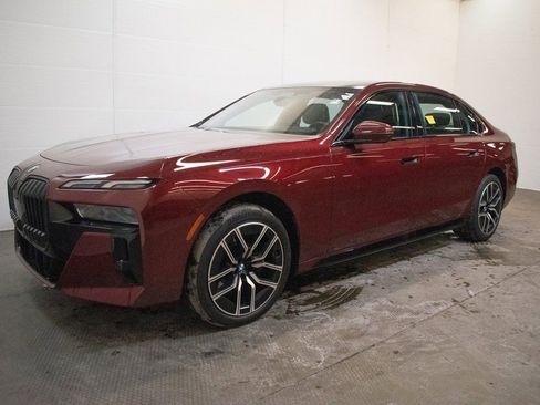 Certified 2025 BMW 740i xDrive 740i xDrive image 8