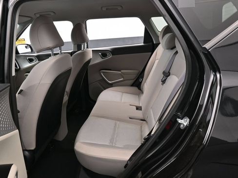 Used 2023 Kia Soul LX FWD image 26