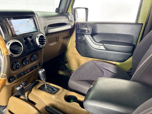 Used 2013 Jeep Wrangler Rubicon w/ PWR Convenience Group image 22