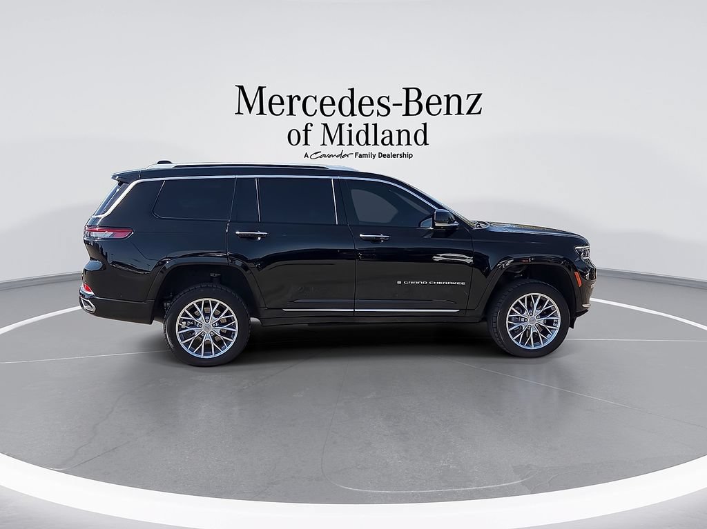 Used 2023 Jeep Grand Cherokee L Summit w/ Advanced Protech Group IV AWD/4WD image 9