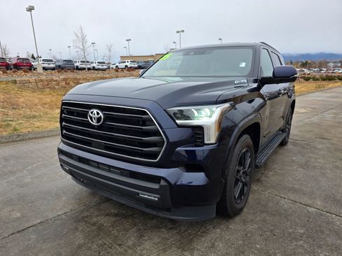 Used 2025 Toyota Sequoia SR5 image 3