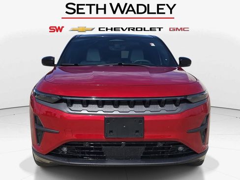 Used 2025 Jeep Wagoneer S Limited AWD/4WD image 2