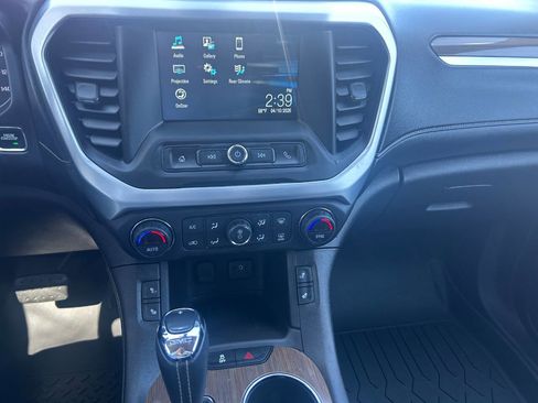 Used 2017 GMC Acadia SLE image 6