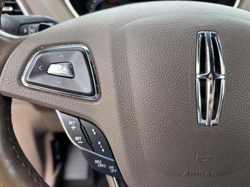 Used 2017 Lincoln MKX Reserve w/ Driver Assistance Package image 32