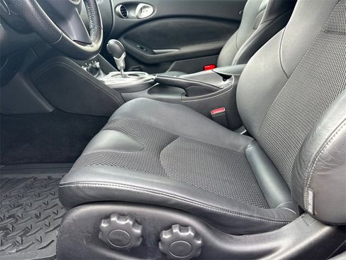 Used 2019 Nissan 370Z Touring image 10