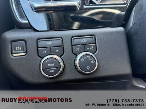Used 2025 GMC Sierra 1500 SLE image 18