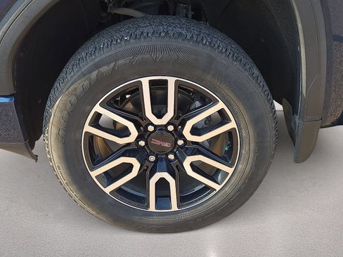 Used 2019 GMC Sierra 1500 AT4 w/ AT4 Premium Package AWD/4WD image 11