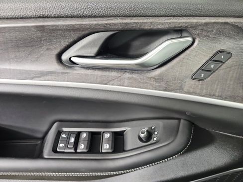 New 2026 Jeep Grand Cherokee Limited image 12