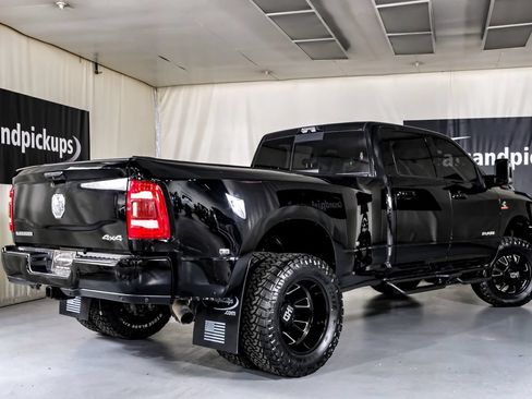 Used 2024 RAM 3500 Laramie AWD/4WD image 9
