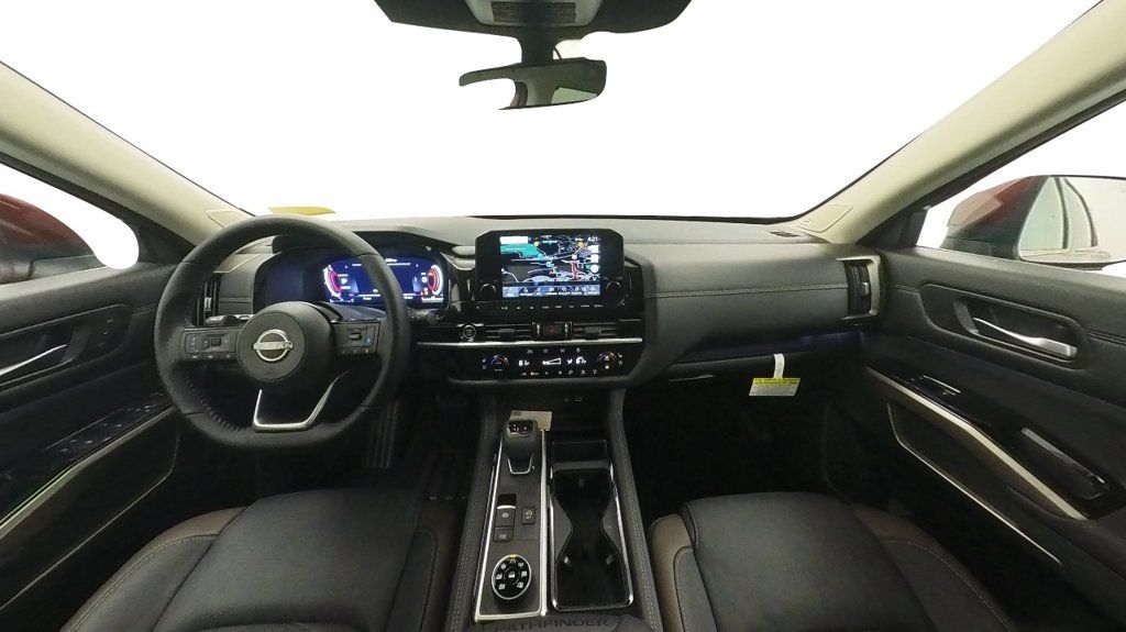 Certified 2024 Nissan Pathfinder Platinum AWD/4WD image 32