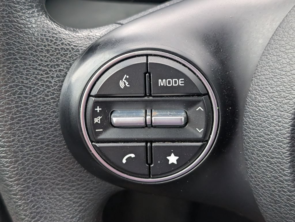 Used 2023 Kia Soul LX w/ LX Technology Package FWD image 13