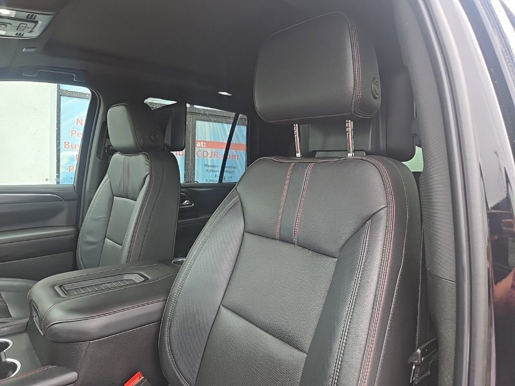 Used 2021 Chevrolet Tahoe RST w/ Luxury Package AWD/4WD image 34