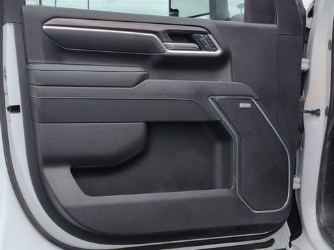 Used 2025 Chevrolet Silverado 2500 LTZ w/ LTZ Convenience Package image 20