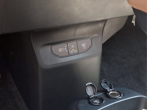 New 2026 Kia EV6 Wind RWD image 9