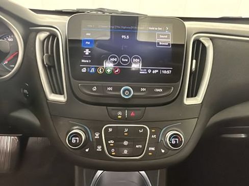 Used 2022 Chevrolet Malibu LT w/ Sport Edition FWD image 24