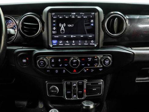 Used 2021 Jeep Wrangler Unlimited Sahara AWD/4WD image 25