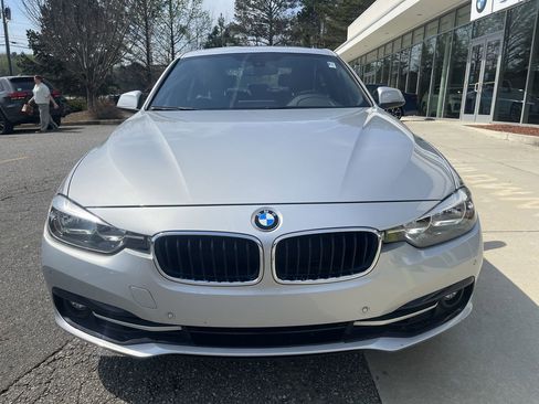 Used 2017 BMW 330i Sedan image 10