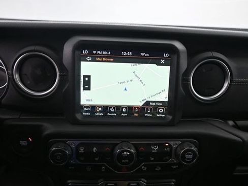 Used 2022 Jeep Wrangler Unlimited Sahara w/ LED Lighting Group AWD/4WD image 11