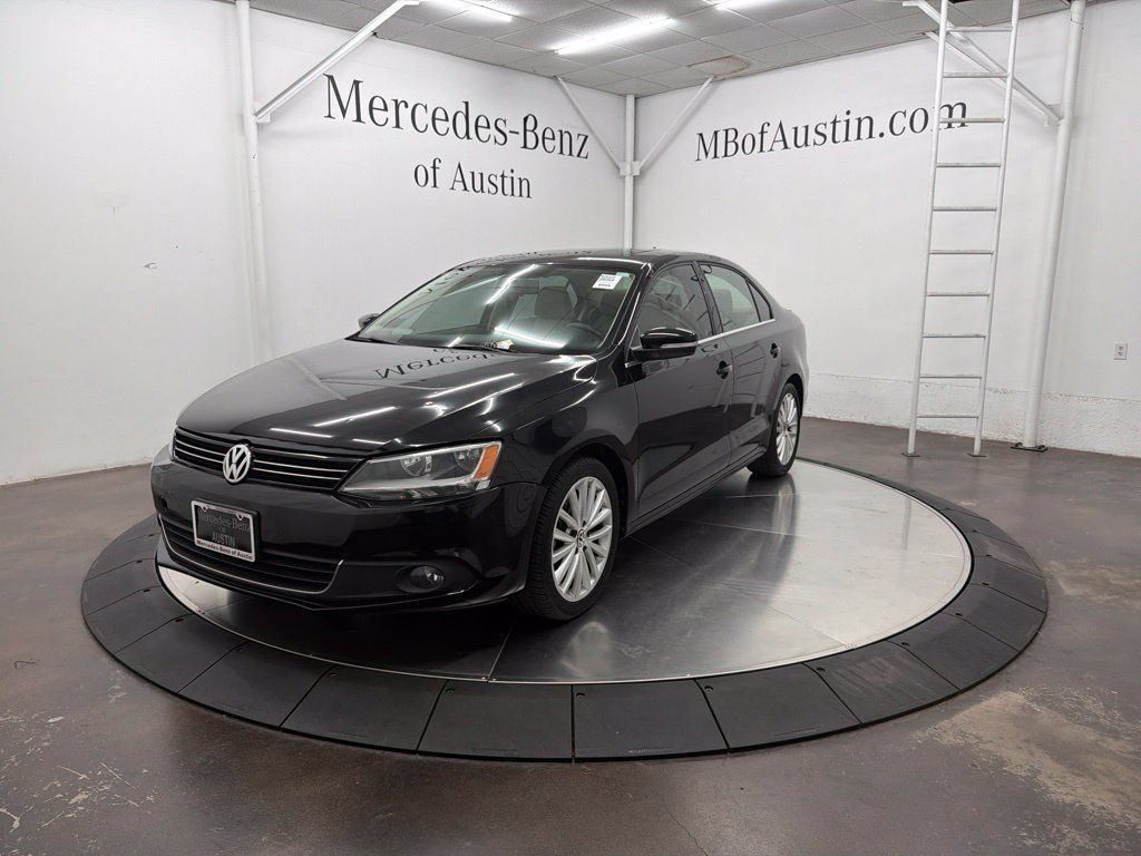 Used 2014 Volkswagen Jetta SEL FWD image 3