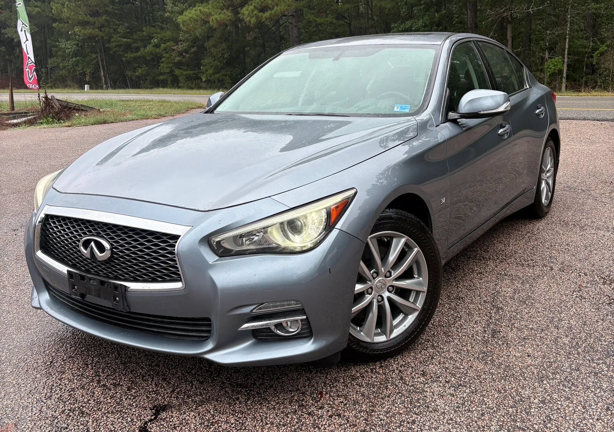 Used 2014 INFINITI Q50 Premium w/ Navigation Package AWD/4WD image 2