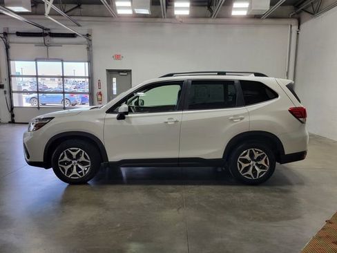 Used 2020 Subaru Forester Premium AWD/4WD image 8